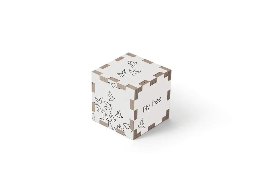 Kubus urn - Fly